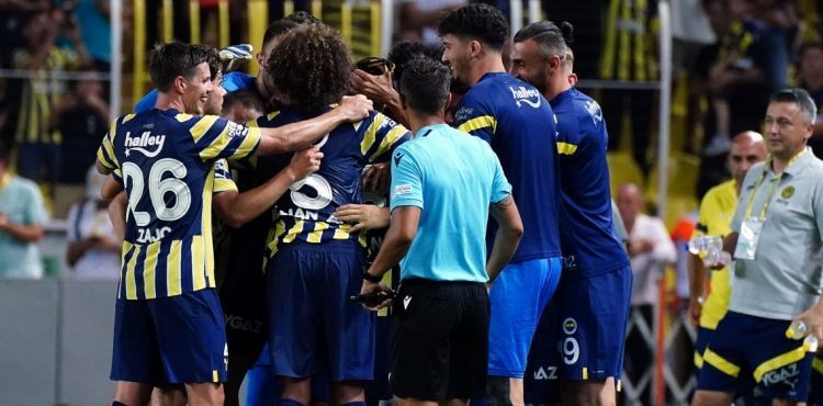 Fenerbahçe turu Kadıköy'de garantiledi