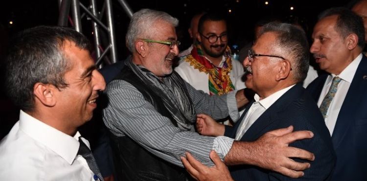 BAŞKAN BÜYÜKKILIÇ, AVŞAR TÜRKMENLERİ ŞENLİĞİ’NDE AVŞARLARLA BULUŞTU