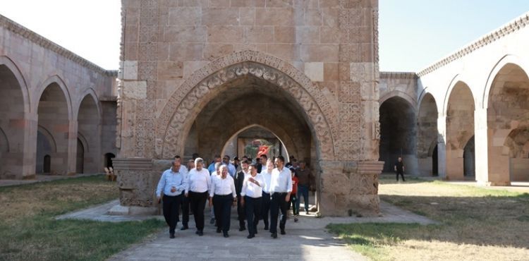 BAŞKAN BÜYÜKKILIÇ, KARATAY HANI’NIN ARDINDAN SULTAN HANI’NI DA TURİZME KAZANDIRACAK