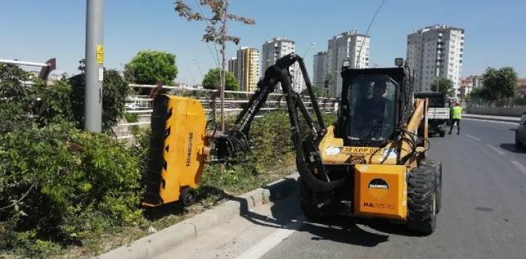 ÇEVRE DOSTU BÜYÜKŞEHİR, “YEŞİL ALAN” ÇALIŞMALARINI SÜRDÜRÜYOR