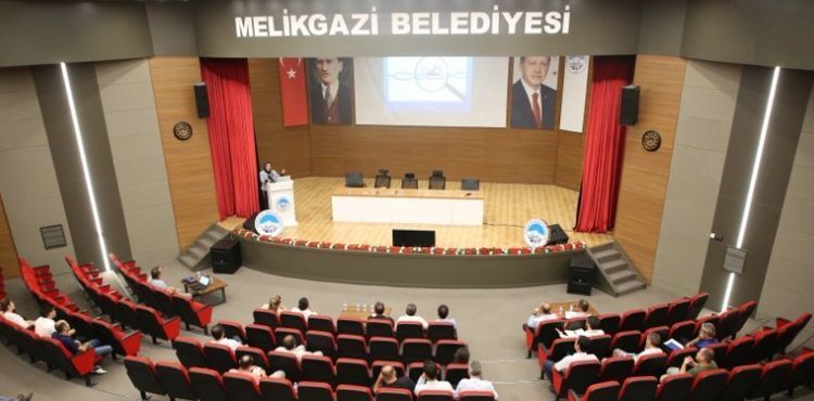 MELİKGAZİ PERSONELİNE KİŞİSEL VERİLERİN KORUNMASI EĞİTİMİ