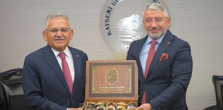 BAŞKAN BÜYÜKKILIÇ’A ÇORUM BELEDİYE BAŞKANI AŞGIN’DAN ZİYARET