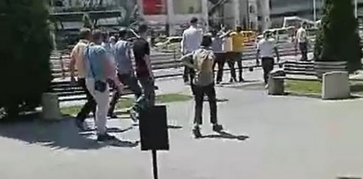 Eski eşine şiddet uygulayan adama meydan dayağı