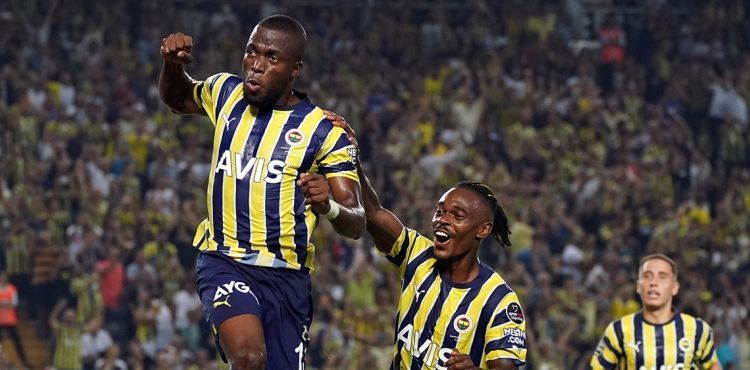 Kadıköy'de gol düellosunu kazanan Fenerbahçe