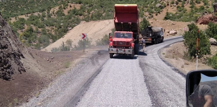 BÜYÜKKILIÇ: “KIRSAL MAHALLELERE 2 AYDA 276 KİLOMETRE ASFALT KAPLAMA ÇALIŞMASI YAPTIK”