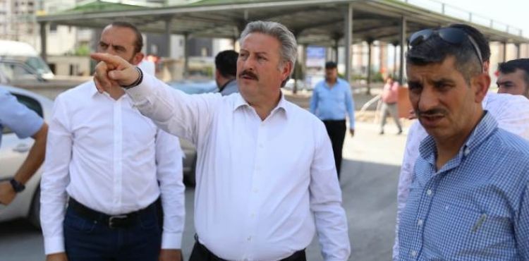 ESNAF TOKİ BÖLGESİ’NE HİZMET ATAĞI DEVAM EDİYOR