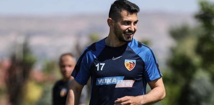 Kayserispor'da Emrah'tan kt haber