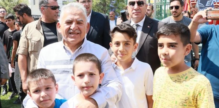 BÜYÜKŞEHİR’İN DOKUZUNCU KÜTÜPHANESİ’Nİ 35 GÜNDE 53 BİN KİŞİ ZİYARET ETTİ