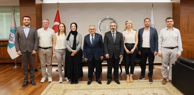 Başkan Büyükkılıç’tan Kapsamlı “Raylı Sistem” Toplantısı