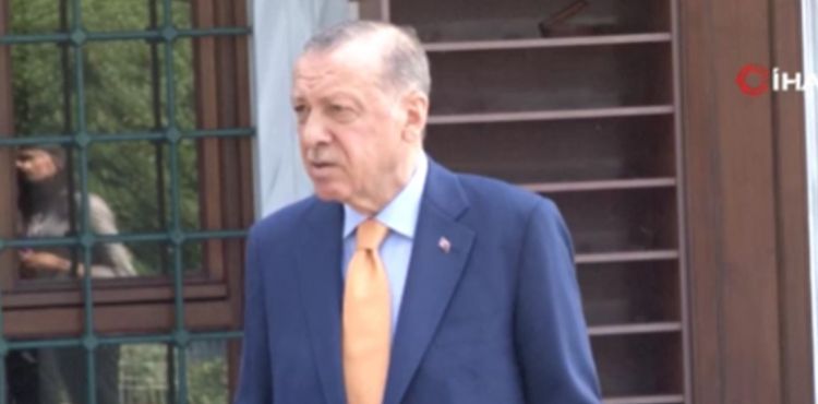 Cumhurbakan Erdoan: 'Bu, milleti ahmak yerine koyup aldatmaktan baka bir ey deildir'