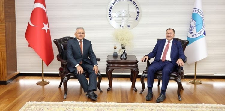 EROĞLU’DAN BÜYÜKKILIÇ’A ÖVGÜ DOLU SÖZLER