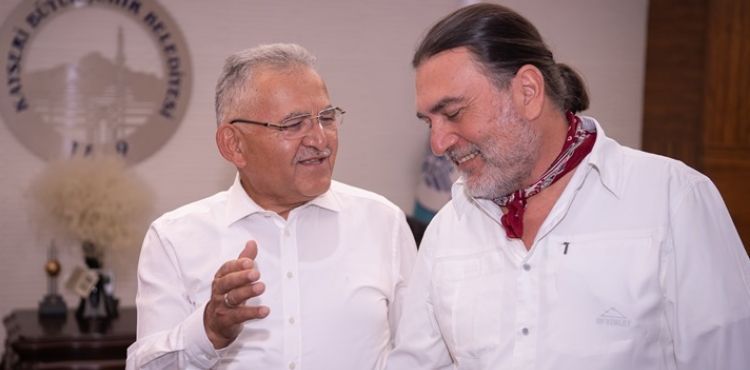 DÜNYANIN İLGİSİNİ ÇEKEN FOSİLLER, BELGESELE KONU OLUYOR