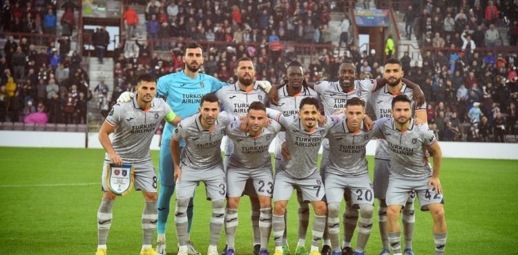 Başakşehir çok rahat kazandı