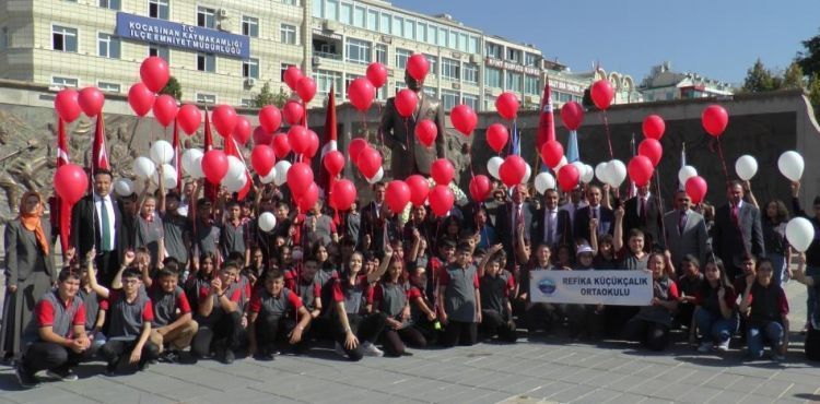 Eğitime coşkulu açılış