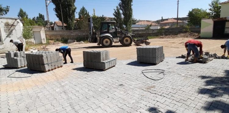Bünyan'da parke çalışması sürüyor