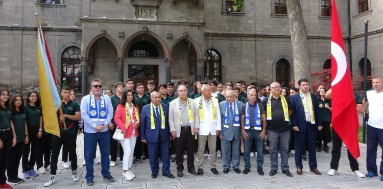 Mezun olamayan liseli şehitler okullarında anıldı