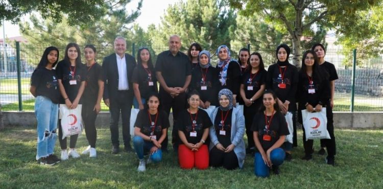 KAYMEK ZEKÂ KÜPLERİ MATEMATİK KAMPI ÖĞRENCİLERİ SERTİFAKALARINI ALDI
