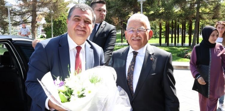 BAŞKAN BÜYÜKKILIÇ, 1 BAKAN YARDIMCISI VE 3 BÜYÜKELÇİYİ MAKAMINDA AĞIRLADI