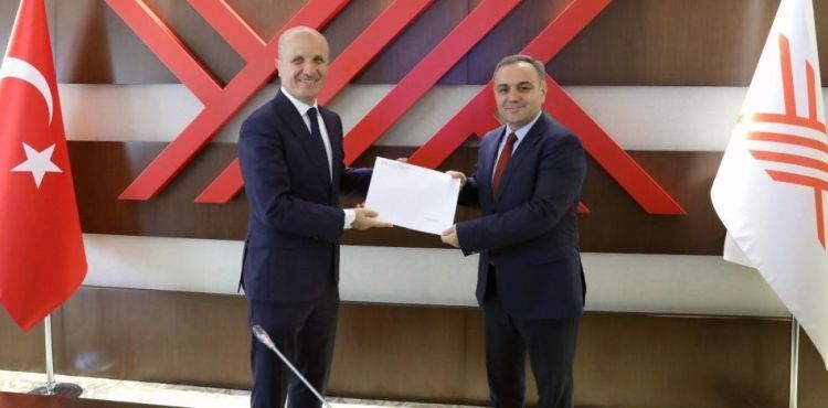 ERÜ Rektörü Prof. Dr. Fatih Altun, Rektörlük Mazbatasını aldı