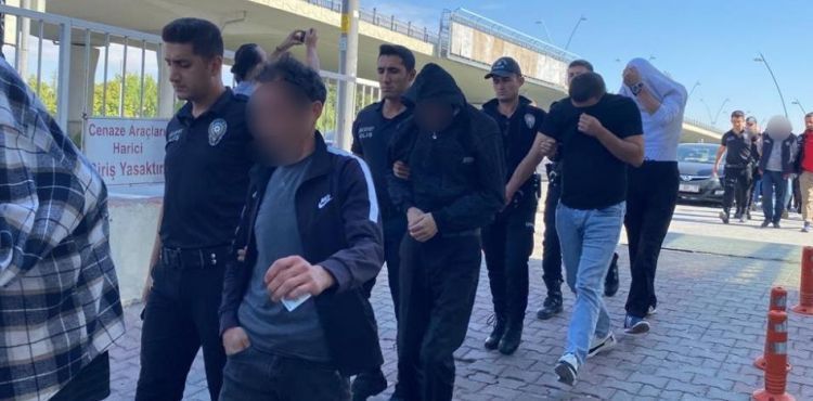 Kayseri’de uyuşturucu tacirlerine ‘Kökünü Kurutma Operasyonu’: 43 gözaltı