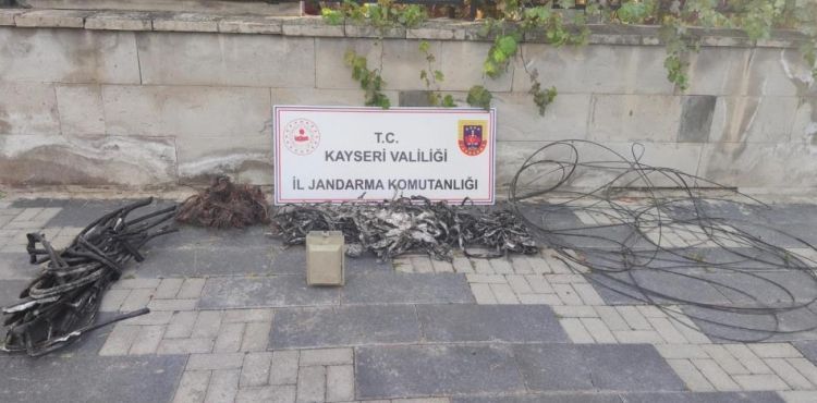 Kablo hırsızlıkları suçüstü yakalandı