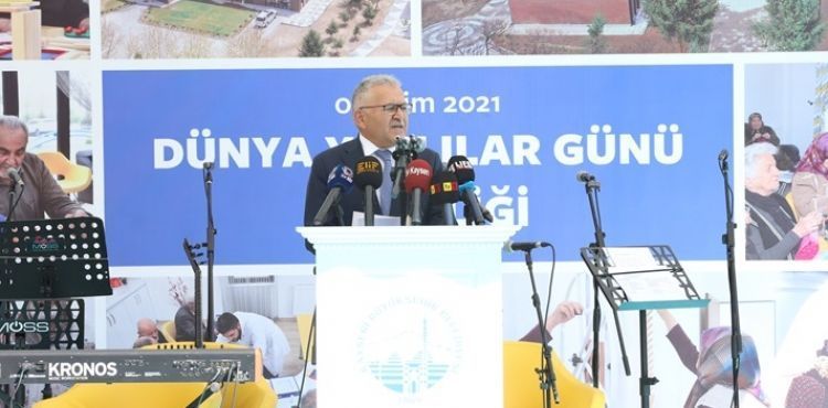 BÜYÜKKILIÇ, ULU ÇINARLAR İLE KONSER VE TİYATRO GÖSTERİSİNDE KUCAKLAŞACAK