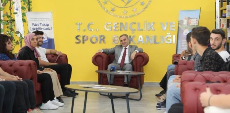 ERÜ’de “Rektör-Öğrenci Buluşması” etkinliği devam ediyor