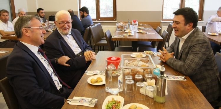 HACILAR’DA CAMİLER VE DİN GÖREVLİLERİ HAFTASI KUTLANDI