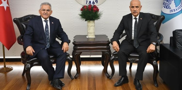Bakan Kirişçi’den Başkan Büyükkılıç’a ziyaret