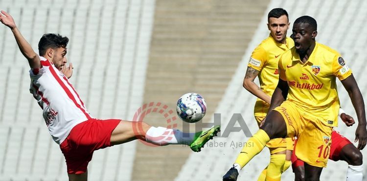 Ümraniyespor ile Kayserispor yenişemedi!