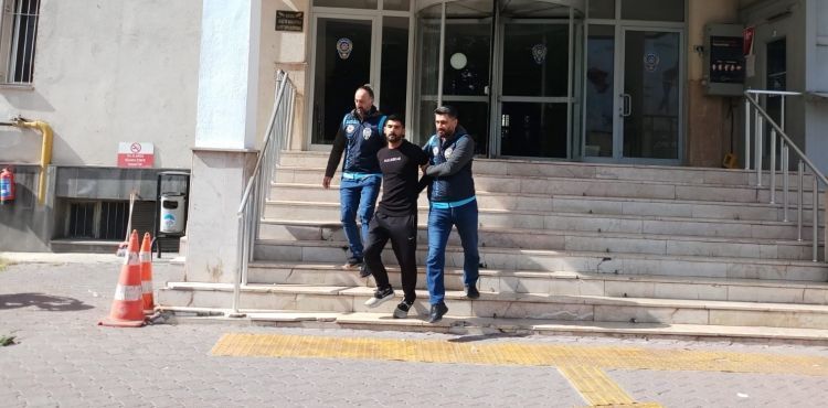 Firari cinayet zanlısı adliyeye sevk edildi
