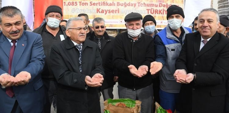BAŞKAN BÜYÜKKILIÇ’IN TOHUM DESTEĞİ SÜRÜYOR