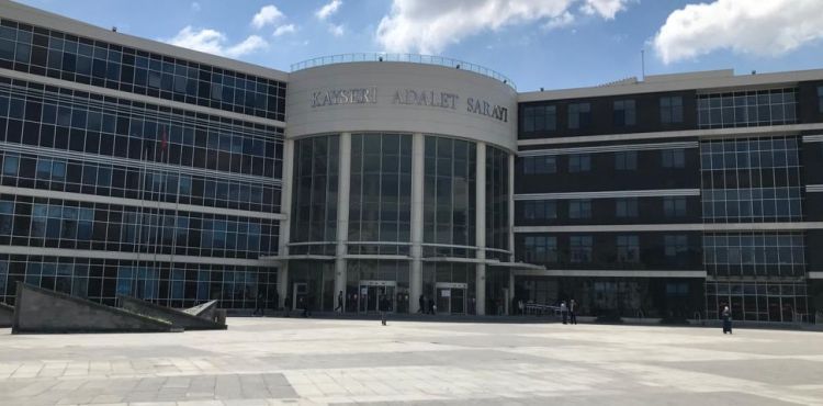 Boşandığı gün eski kayınvalidesini bıçaklayan şahsa 10 yıl hapis