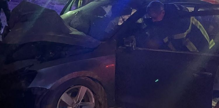 Otomobil istinat duvarına çarptı: 1 ölü 3 yaralı