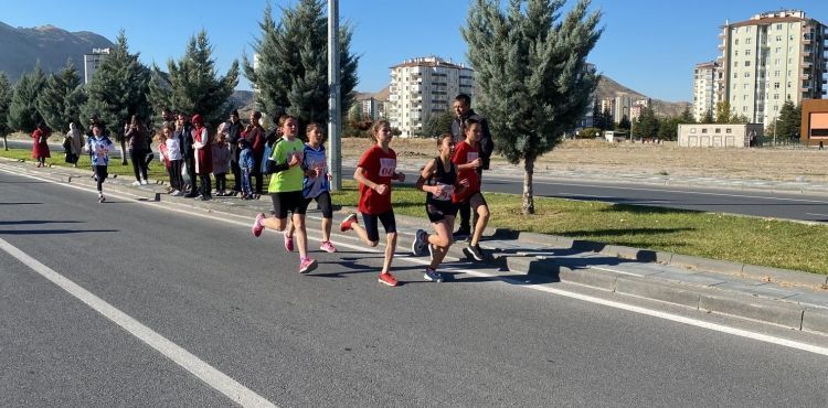 29 Ekim Cumhuriyet Koşusu gerçekleşti