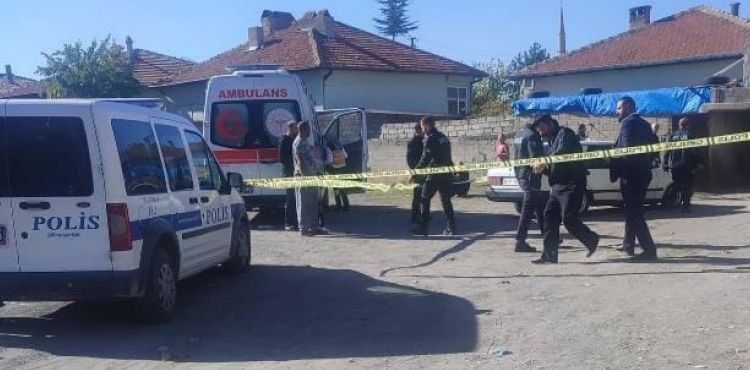 Araç içerisinde biri kadın 2 ceset bulundu