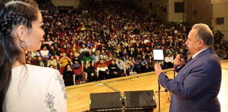 TALAS FESTİVALİNDE MUHTEŞEM ELİF BUSE DOĞAN KONSERİ