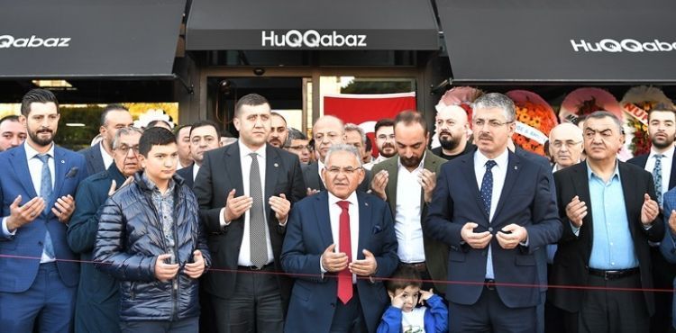 BÜYÜKKILIÇ, YENİ ALIŞVERİŞ MERKEZİ’Nİ GEZDİ, ESNAF VE VATANDAŞLA BULUŞTU