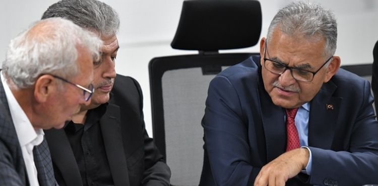 BAŞKAN BÜYÜKKILIÇ’TAN “RAYLI SİSTEM” TOPLANTISI