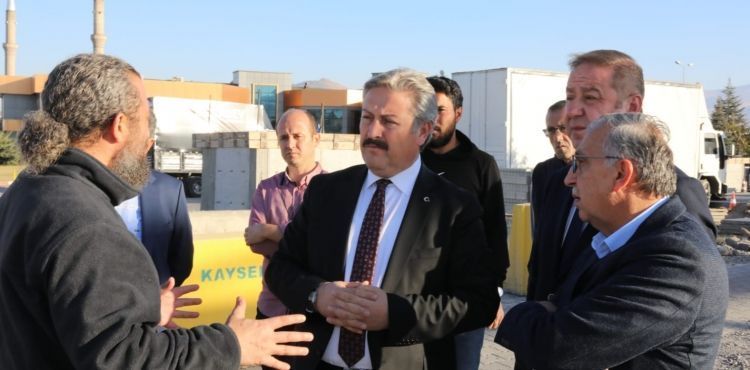 BAŞKAN PALANCIOĞLU, GERMİR’DEKİ ÖĞRENCİ YURDU İNŞAATINI İNCELEDİ