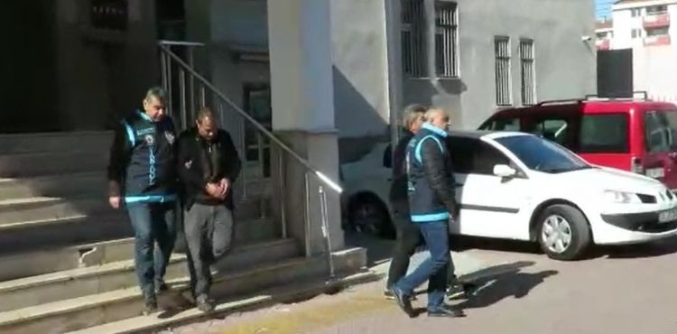 Sahte kiralama sözleşmesi ile kiraladıkları dozeri, başka kişilere satan 2 kişi tutuklandı
