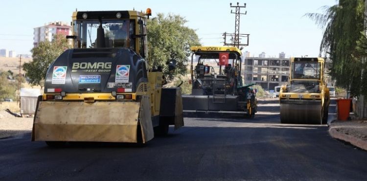 GÖKKENT MAHALLESİ'NDE 5 SOKAKTA YENİ YOL ÇALIŞMASI YAPILDI