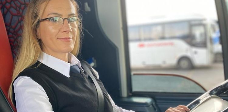 Kayseri’nin ilk kadın kaptanı şehirler arası mekik dokuyor