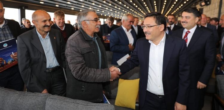 Vali Çiçek Develi’de Muhtarlarla Bir Araya Geldi
