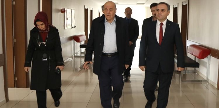 ERÜ Rektörü Altun, Hasta Yakınları Misafirhanelerini Ziyaret Etti
