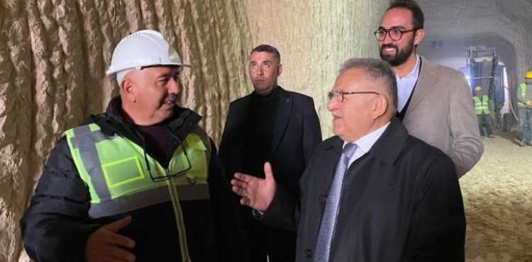 BAŞKAN BÜYÜKKILIÇ, YAPIMI DEVAM EDEN KAYADAN OYMA MÜZEYİ İNCELEDİ