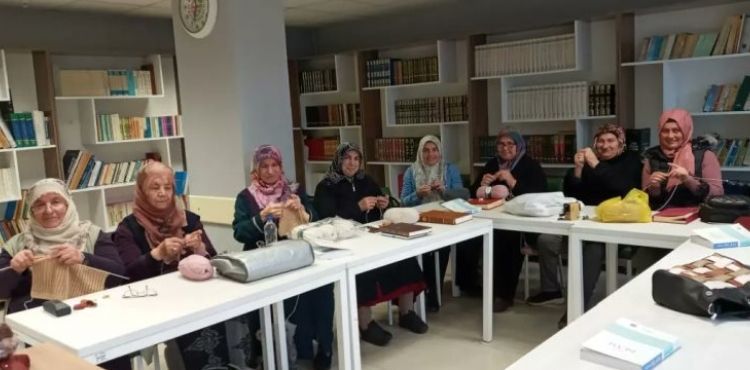 BÜYÜKŞEHİR İLE ŞEHRİN DÖRT BİR YANINDA “İYİLİK” ÖRÜYORLAR