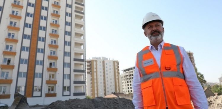 BAŞKAN ÇOLAKBAYRAKDAR; “DÖNÜŞÜMLE 2 BİN 185 AİLE BU KIŞI, SICACIK EVLERİNDE GEÇİRİYOR”
