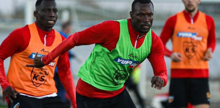 Kayserispor’un Antalya kampı başladı