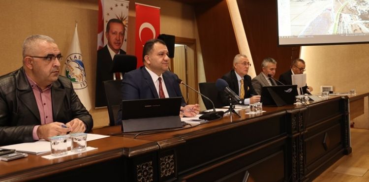 TALAS'TA ARSALAR KAPIŞ KAPIŞ